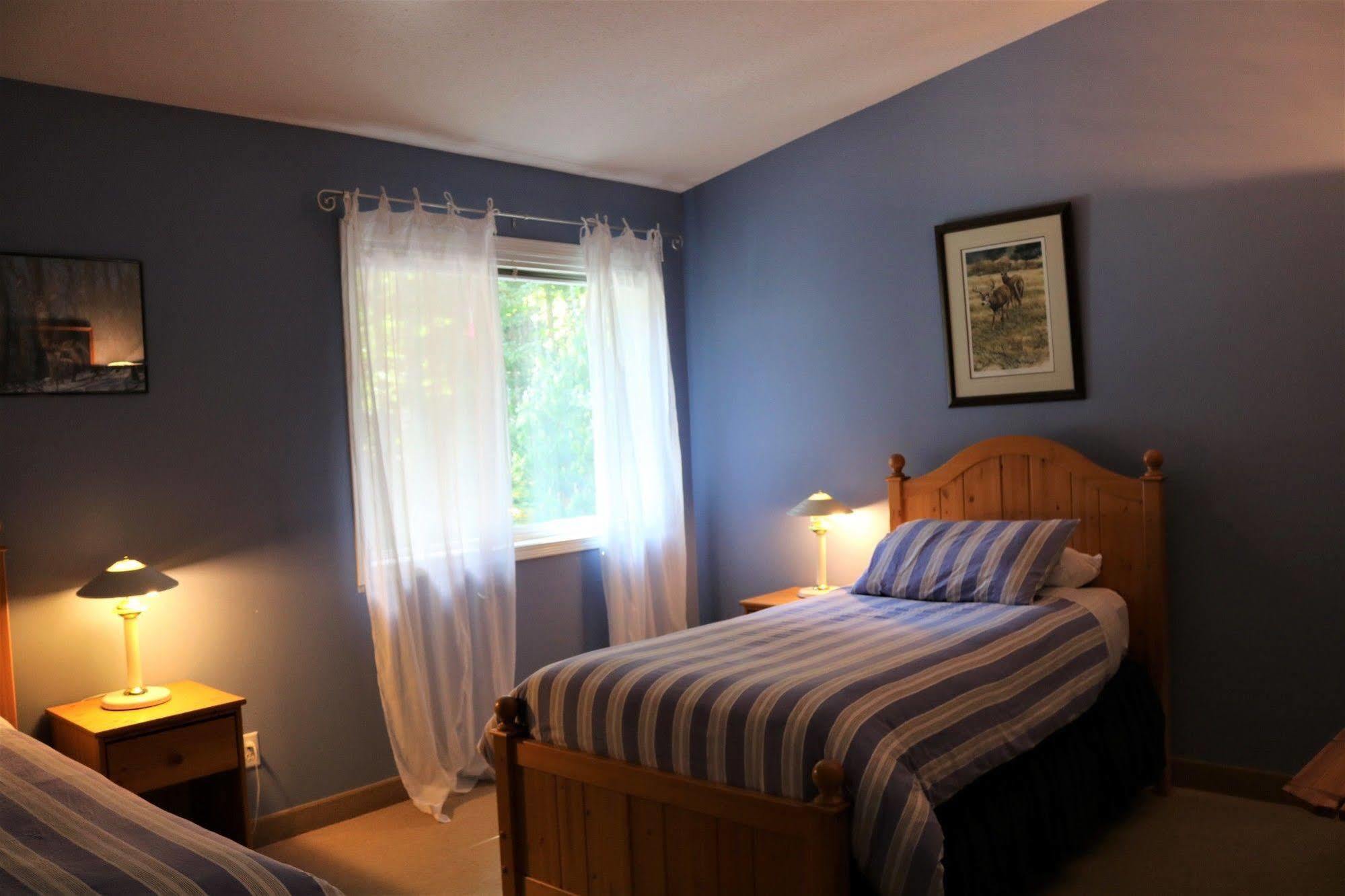 Mulvehill Creek Wilderness Inn And Wedding Chapel Revelstoke Exterior foto