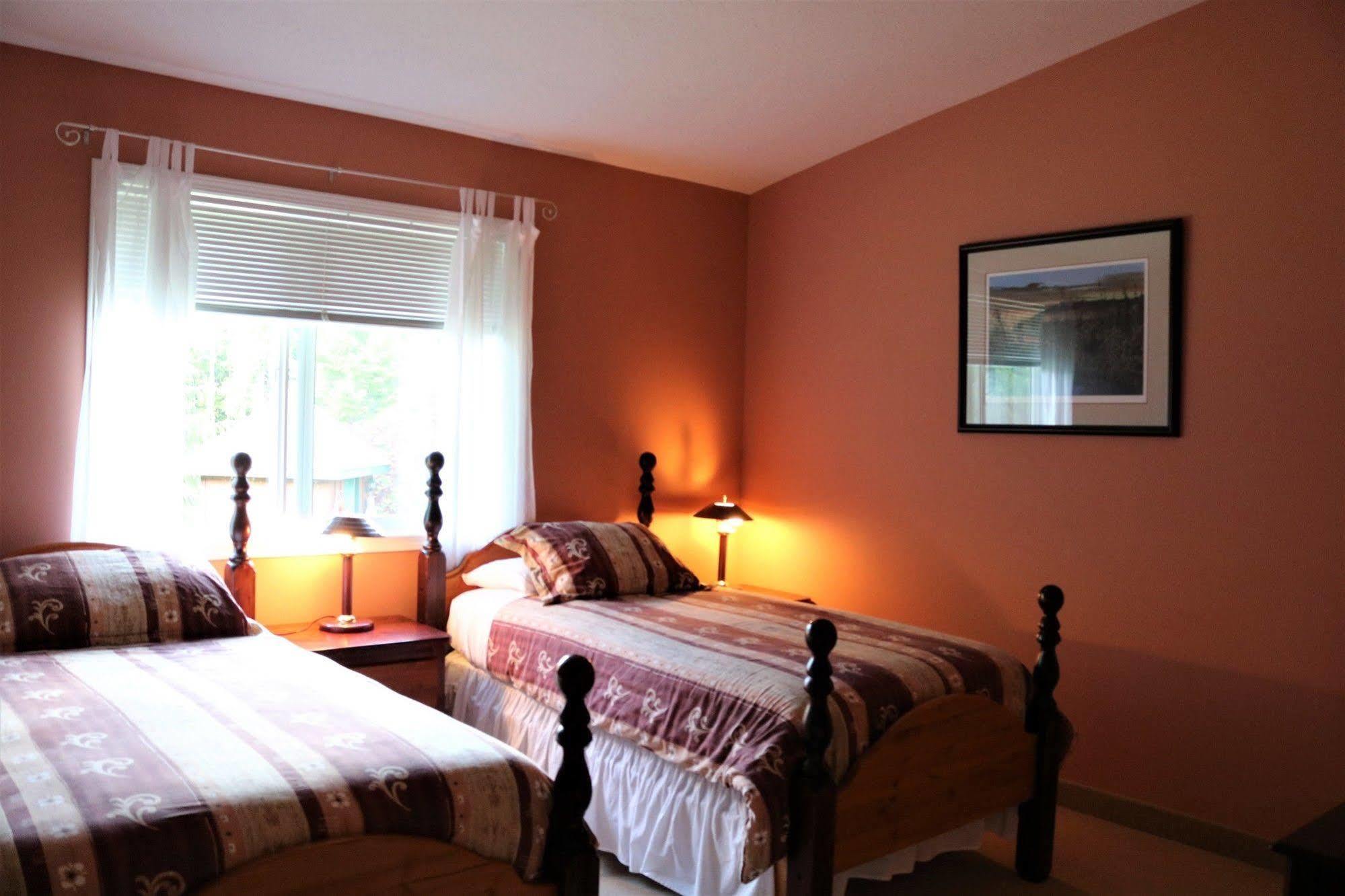 Mulvehill Creek Wilderness Inn And Wedding Chapel Revelstoke Exterior foto